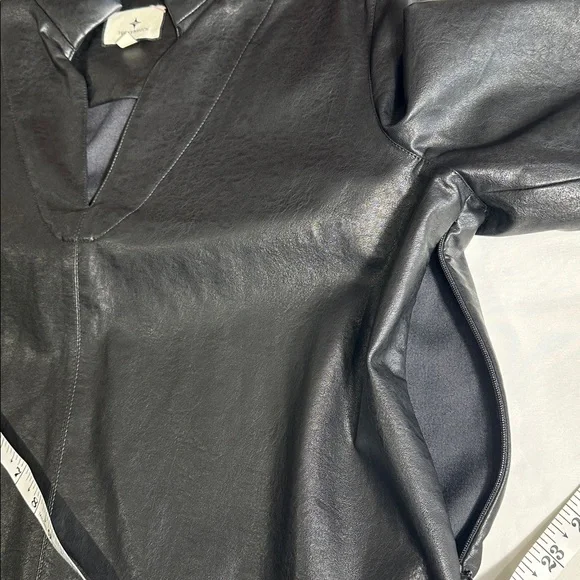 TUCKERNUCK Black Faux Leather Margot Top ~ L - Picture 8 of 14